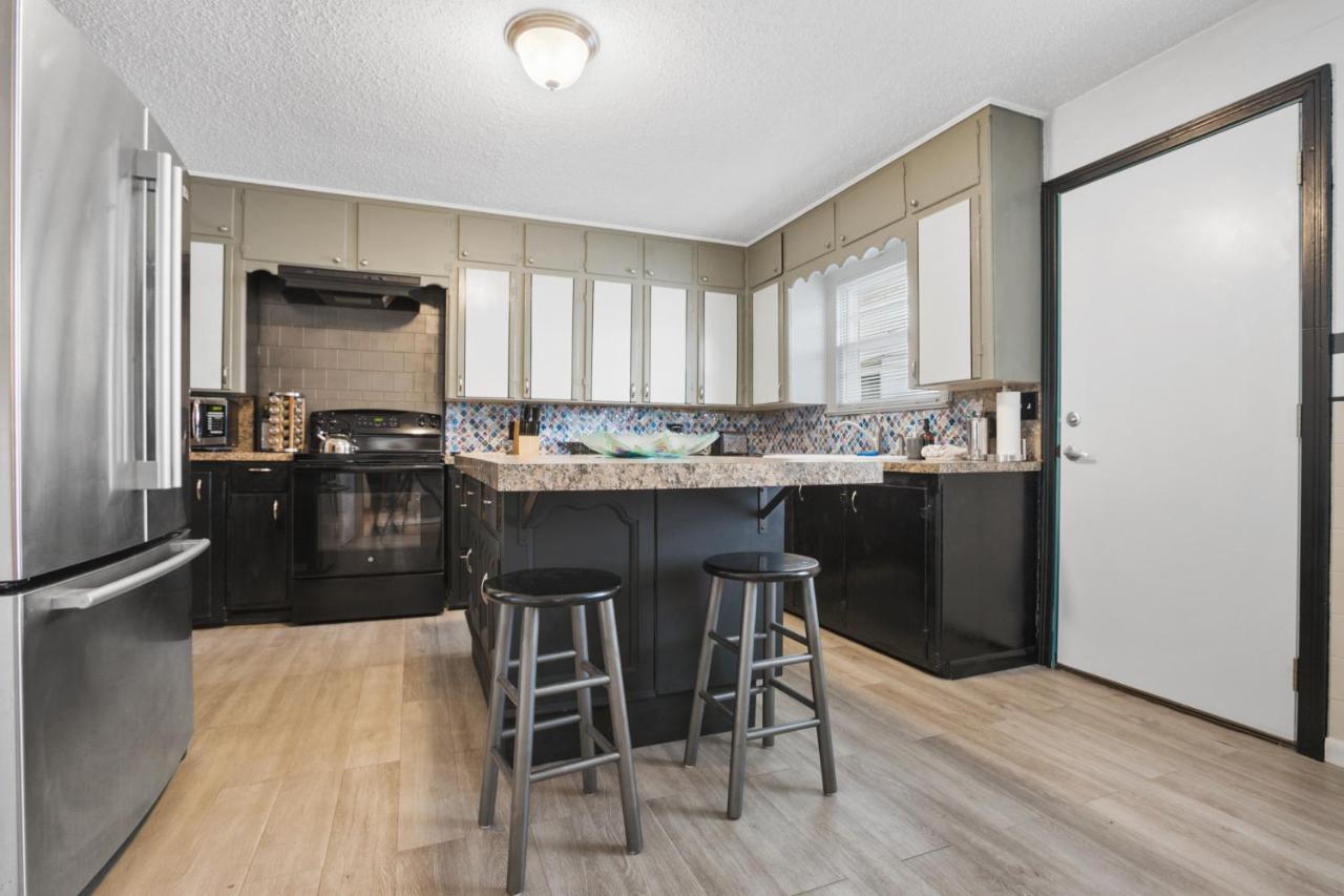 Luxury Oasis- 1 Bedroom Romantic Getaways Lubbock Kültér fotó