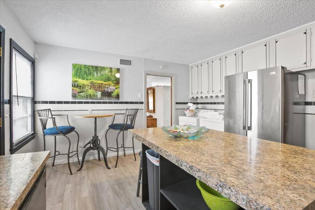 Luxury Oasis- 1 Bedroom Romantic Getaways Lubbock Kültér fotó